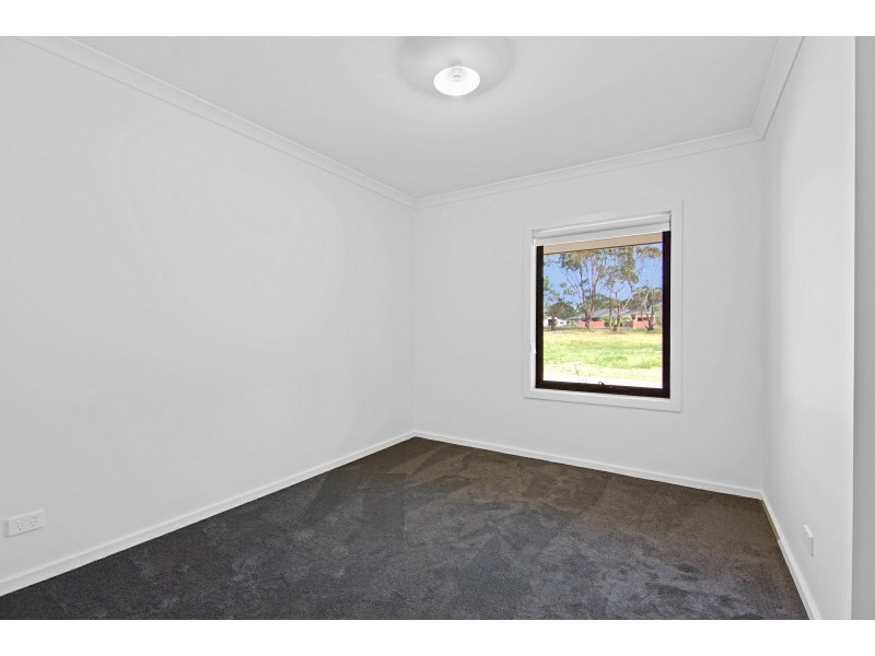 3 Lake Victoria Road, Eagle Point VIC 3878