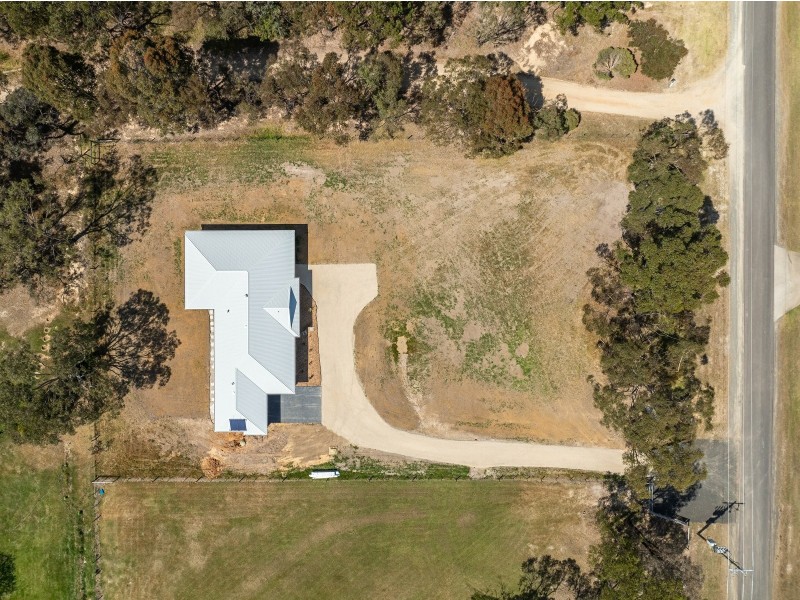 3 Lake Victoria Road, Eagle Point VIC 3878