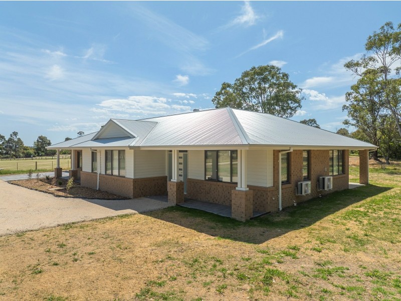 3 Lake Victoria Road, Eagle Point VIC 3878