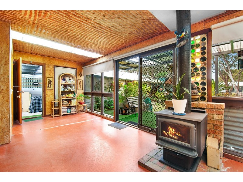 51 Sixth Avenue, Raymond Island VIC 3880