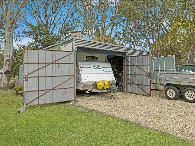 51 Sixth Avenue, Raymond Island VIC 3880