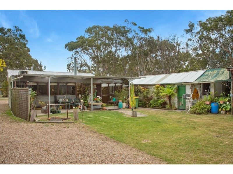 51 Sixth Avenue, Raymond Island VIC 3880