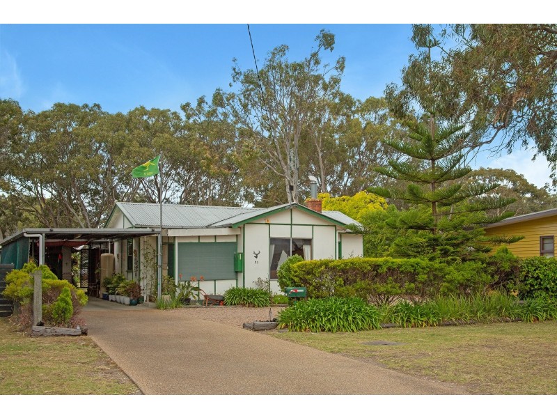 51 Sixth Avenue, Raymond Island VIC 3880