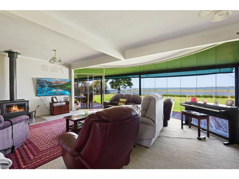 90 Rivermouth Road, Eagle Point VIC 3878