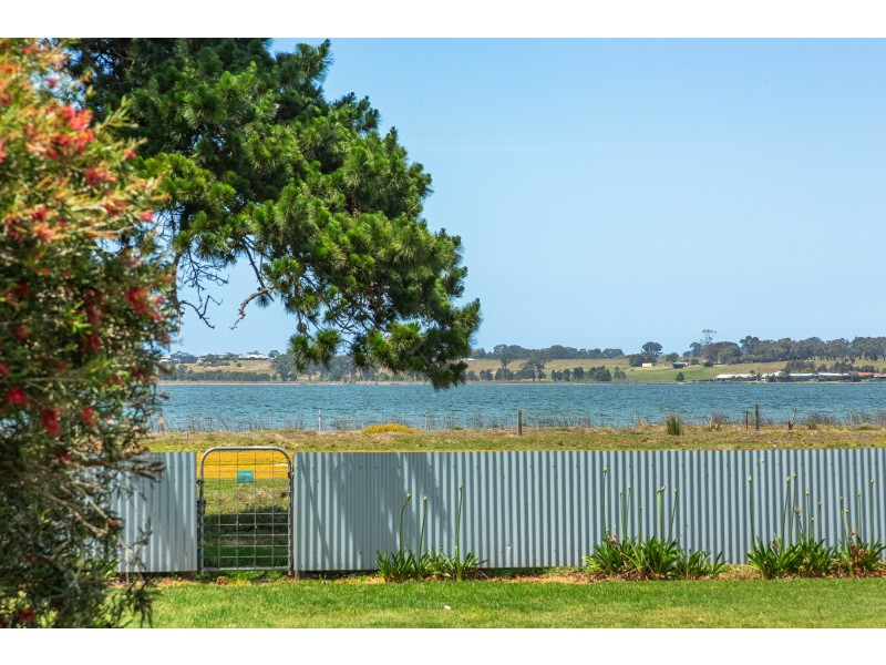 90 Rivermouth Road, Eagle Point VIC 3878