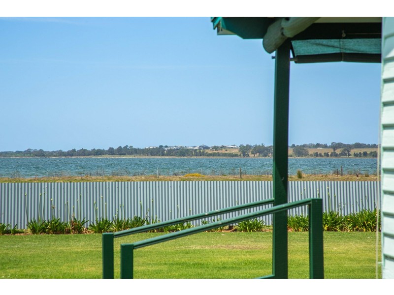 90 Rivermouth Road, Eagle Point VIC 3878