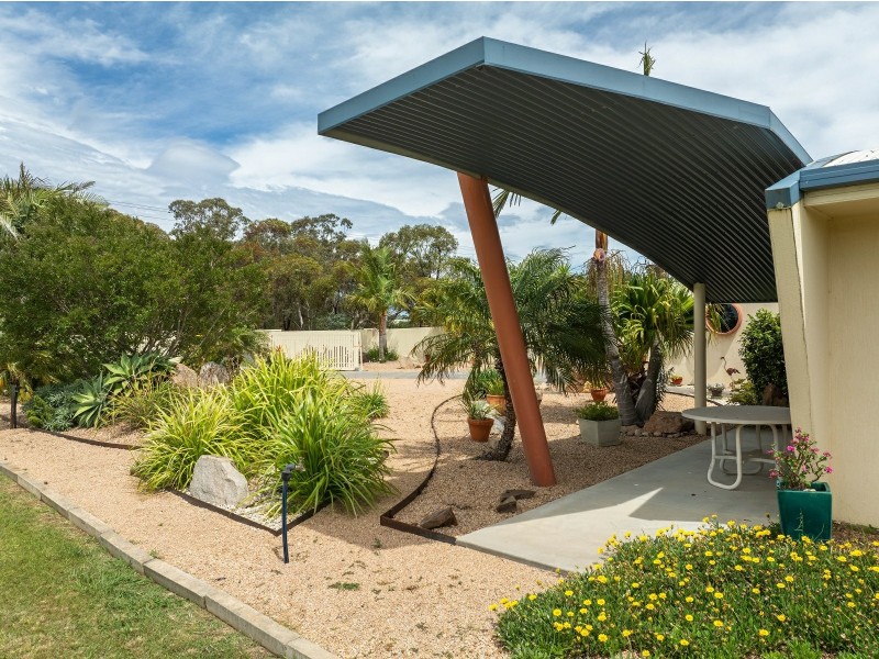 16 Lake Victoria Road, Eagle Point VIC 3878