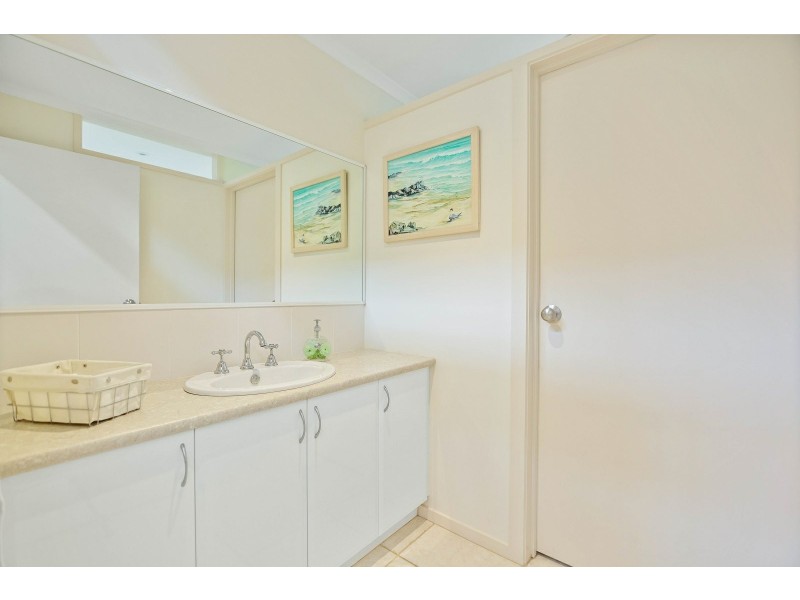 16 Lake Victoria Road, Eagle Point VIC 3878