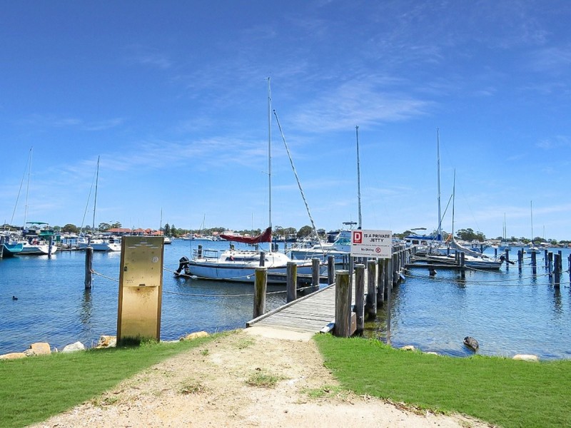 38 Eighth Avenue, Raymond Island VIC 3880