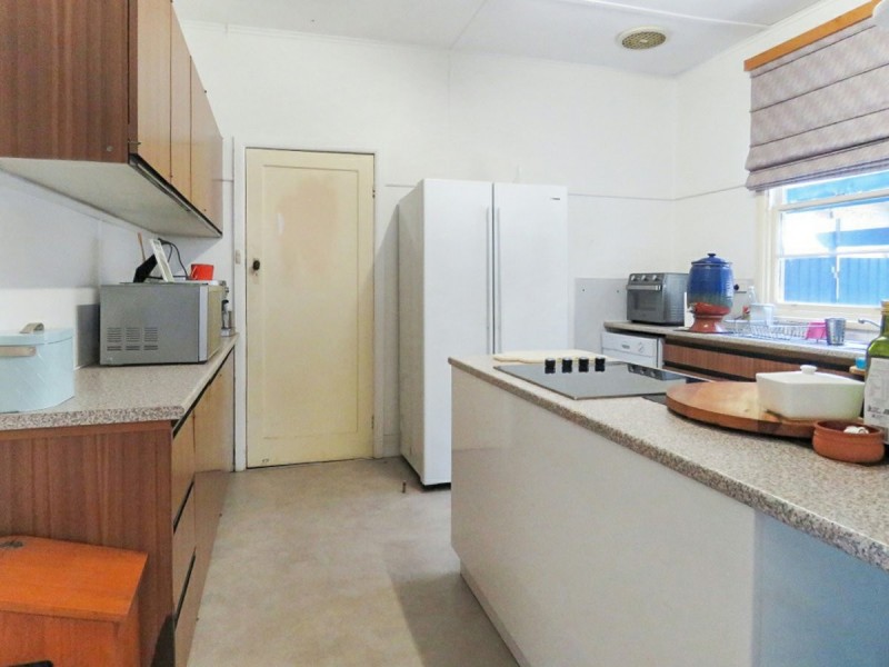 38 Eighth Avenue, Raymond Island VIC 3880