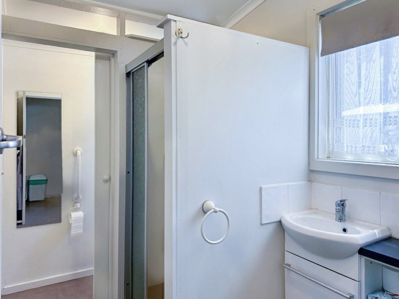 38 Eighth Avenue, Raymond Island VIC 3880