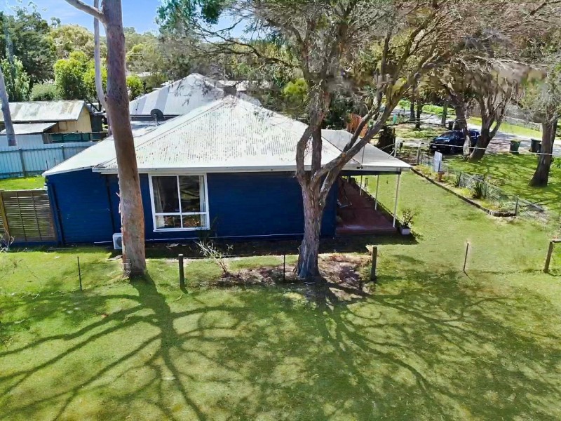 38 Eighth Avenue, Raymond Island VIC 3880