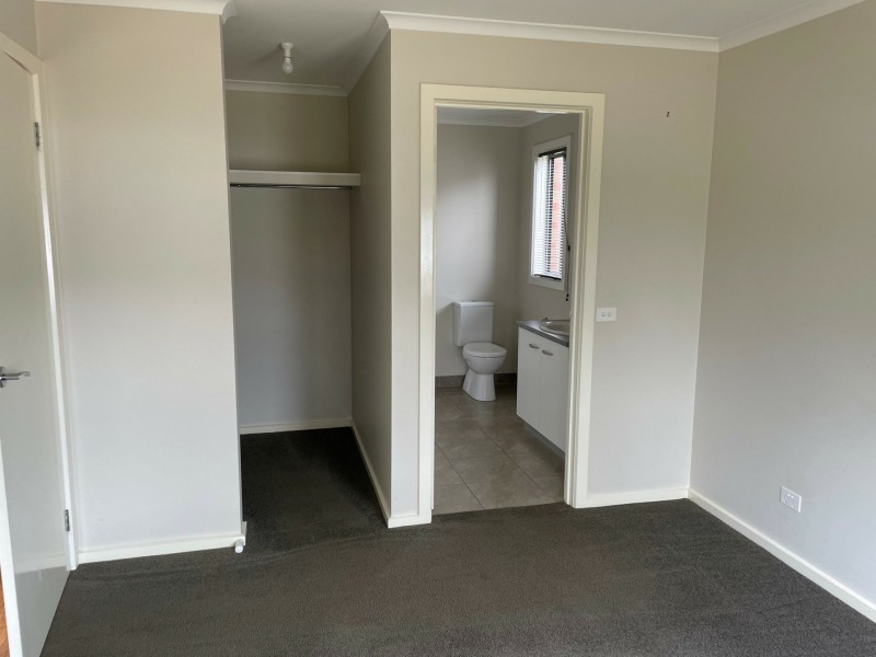 6 Eaton Place, Paynesville VIC 3880
