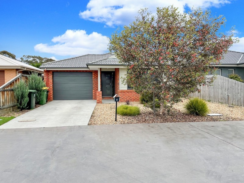 6 Eaton Place, Paynesville VIC 3880