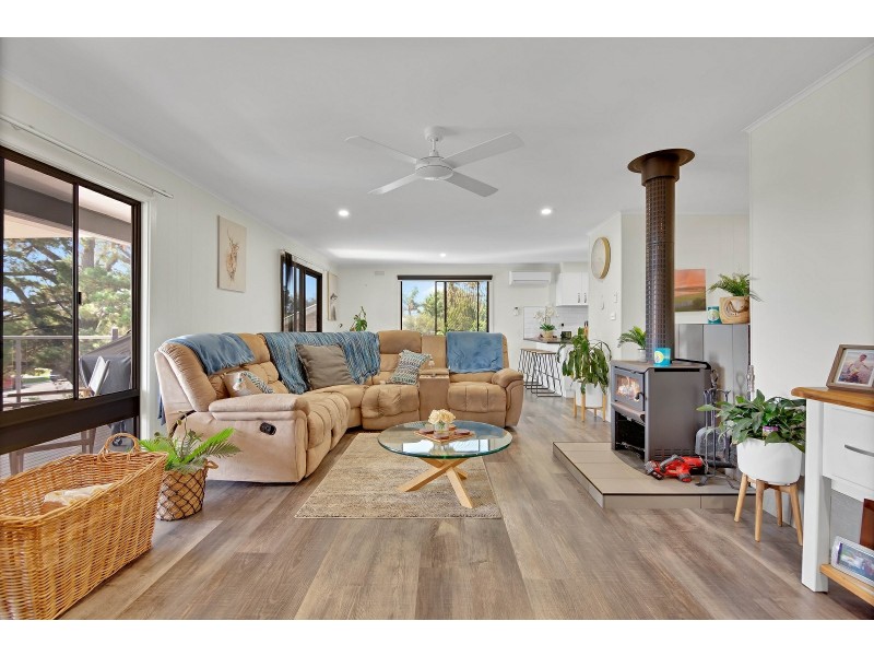 8 Government Road, Paynesville VIC 3880