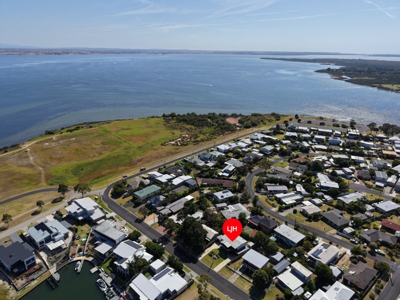 8 Government Road, Paynesville VIC 3880