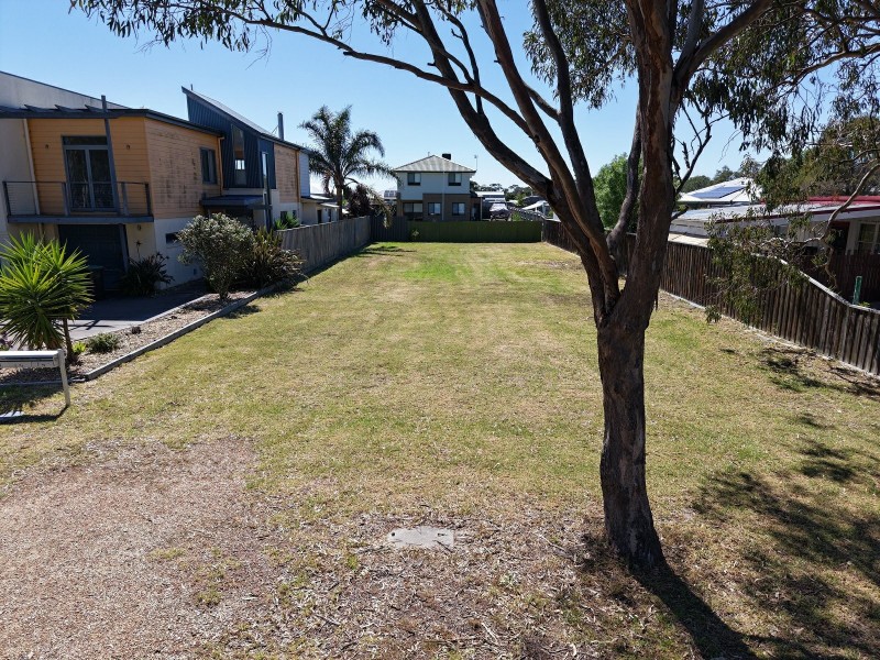 7 Green Court, Eagle Point VIC 3878