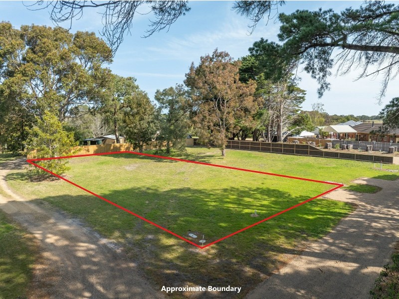 2C Backwater Court, Paynesville VIC 3880