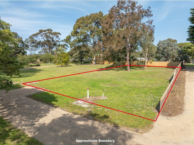 2D Backwater Court, Paynesville VIC 3880