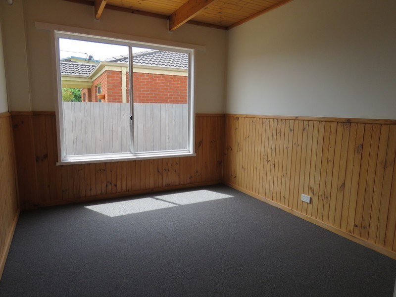 2/4 Waverley Court, Paynesville VIC 3880