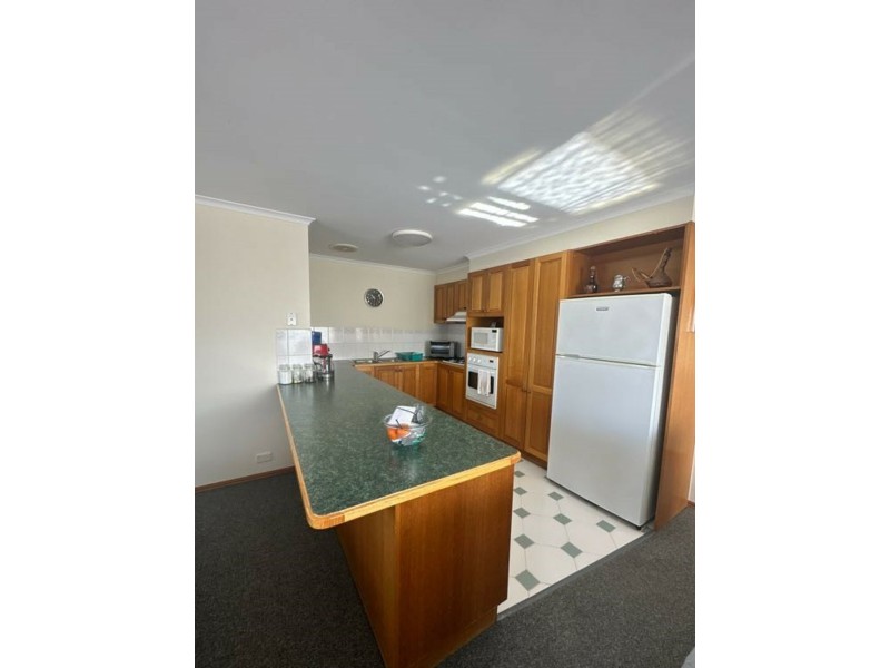 24/1-5 Canal Road, Paynesville VIC 3880