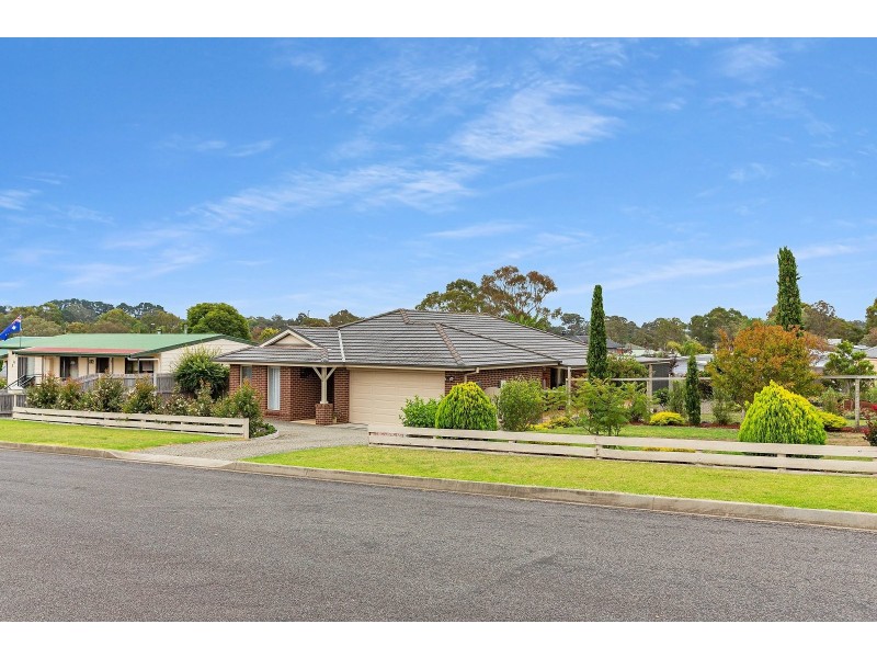 7 Horizon Way, Newlands Arm VIC 3875