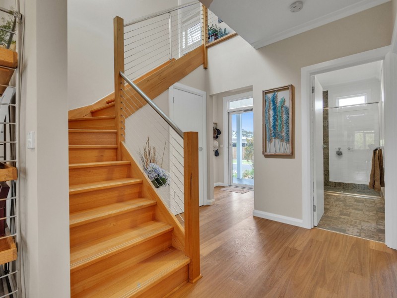 8 Seagreen Close, Eagle Point VIC 3878