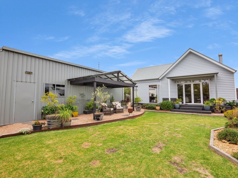 8 Seagreen Close, Eagle Point VIC 3878