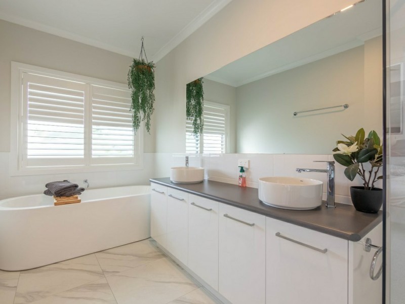 10 Ilfracombe Way, Paynesville VIC 3880