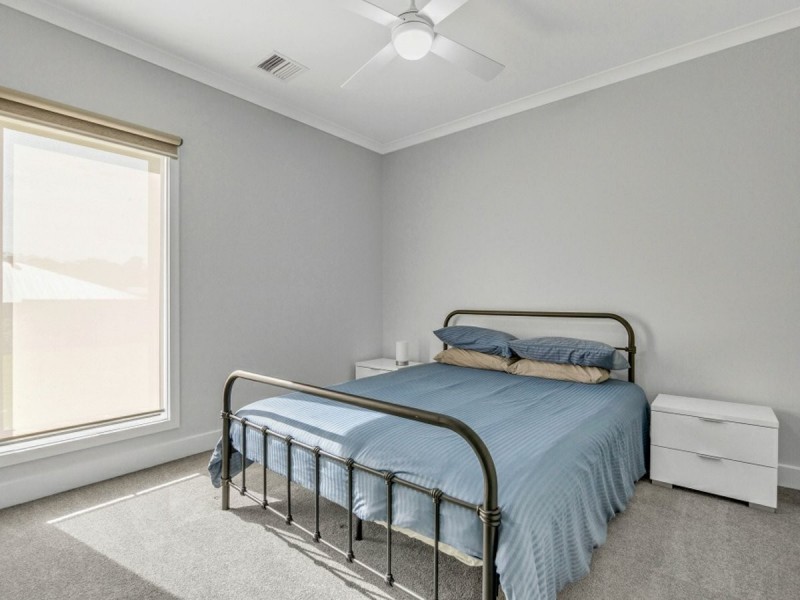 10 Ilfracombe Way, Paynesville VIC 3880
