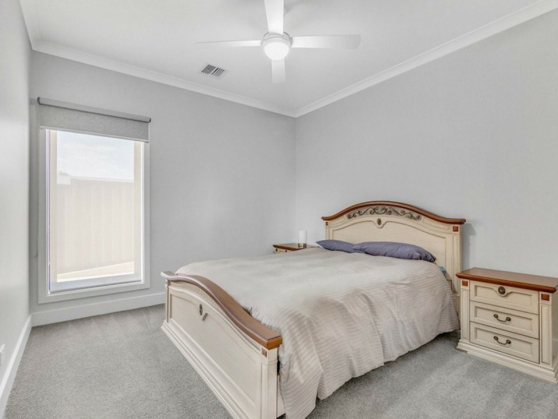 10 Ilfracombe Way, Paynesville VIC 3880