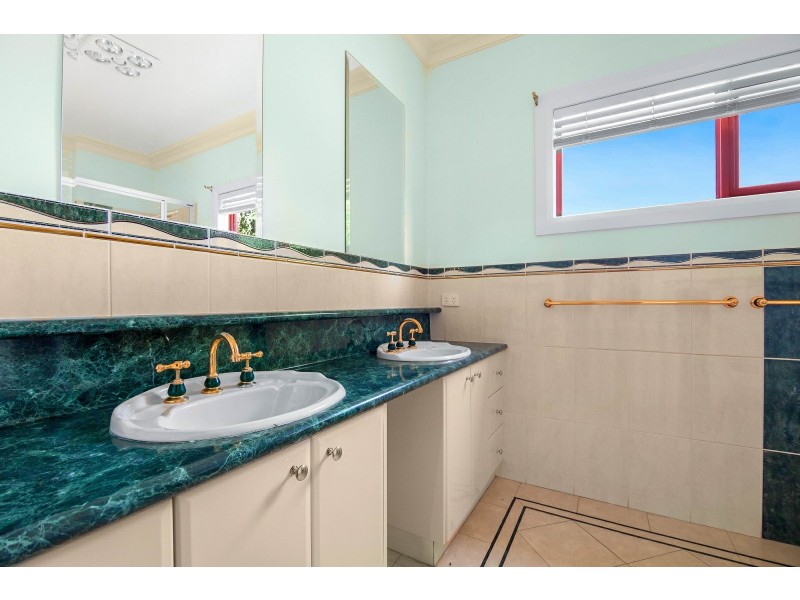 19 Main Road, Paynesville VIC 3880