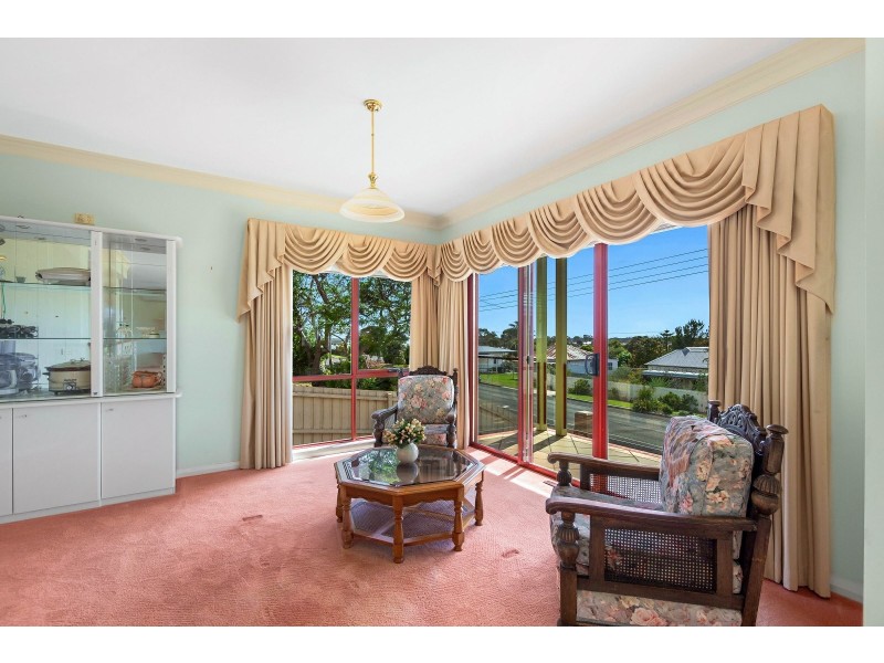 19 Main Road, Paynesville VIC 3880