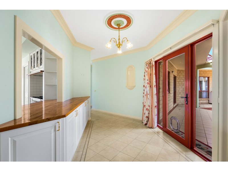 19 Main Road, Paynesville VIC 3880