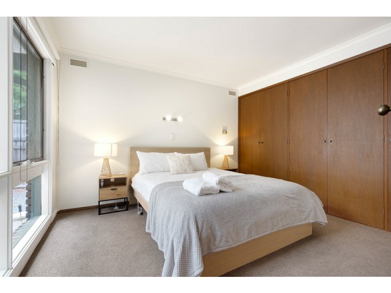 27 Gilsenan Street, Paynesville VIC 3880