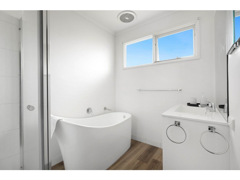 27 Gilsenan Street, Paynesville VIC 3880