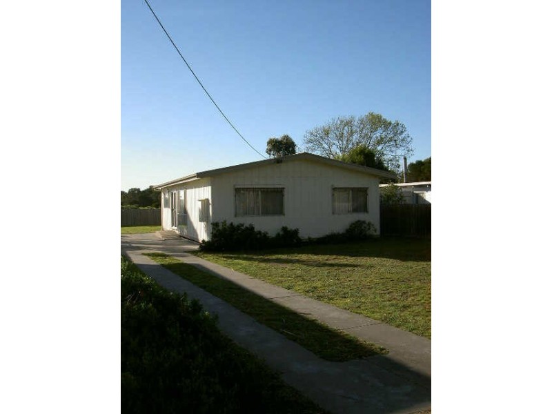 95 Bay Road, Eagle Point VIC 3878