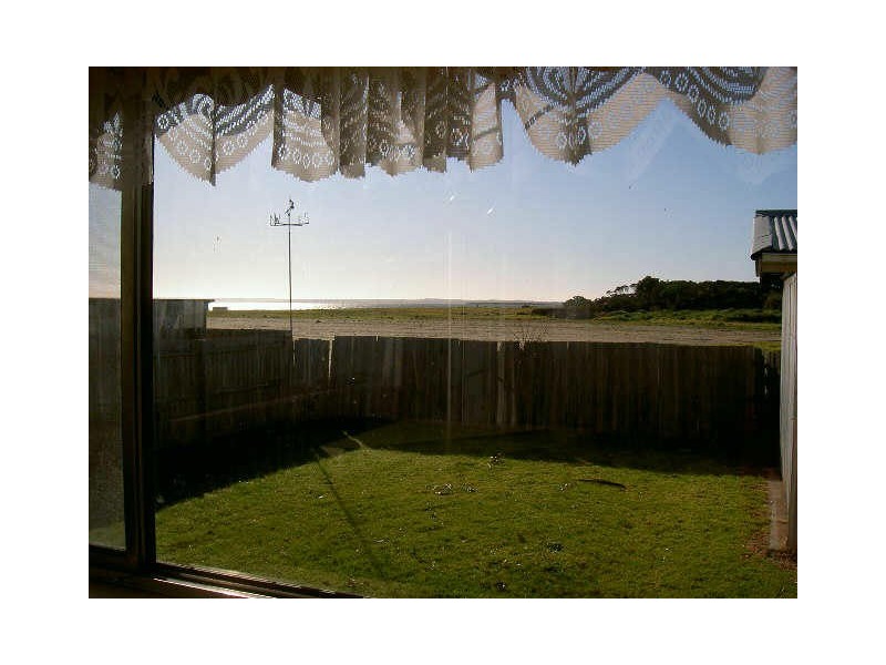 95 Bay Road, Eagle Point VIC 3878