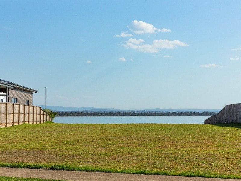 19 Yalca Mews, Eagle Point VIC 3878