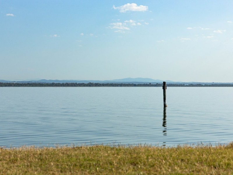 19 Yalca Mews, Eagle Point VIC 3878