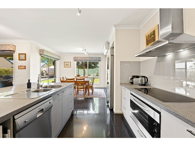 23 Gilsenan Street, Paynesville VIC 3880