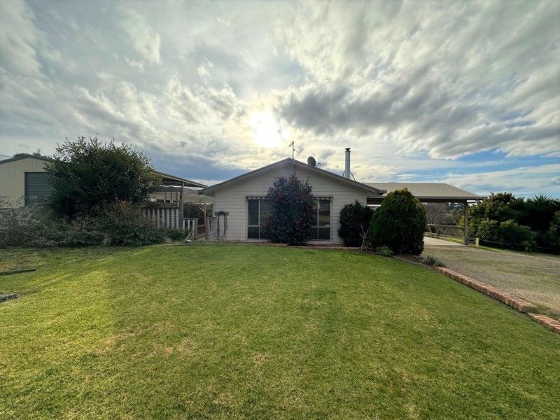 9 Midway Avenue, Newlands Arm VIC 3875