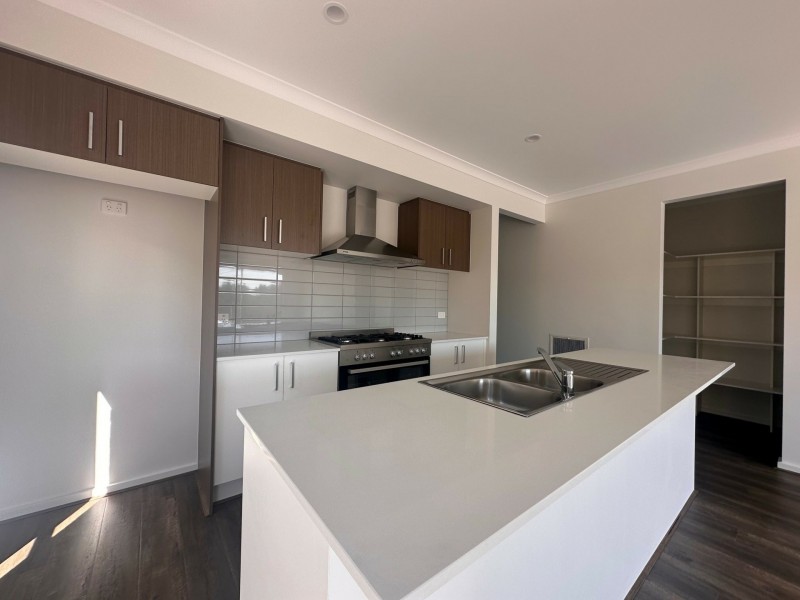 17 Bottlebrush Way, Lucknow VIC 3875