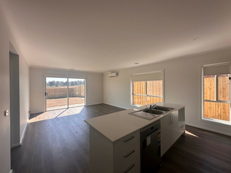 17 Bottlebrush Way, Lucknow VIC 3875