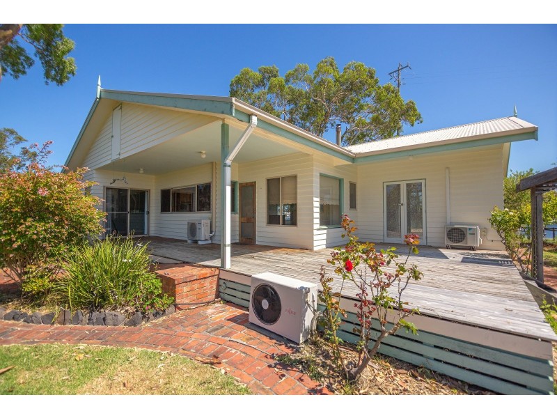 153 Western Boulevard, Raymond Island VIC 3880