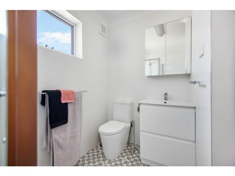 1A/28-30 Main Road, Paynesville VIC 3880