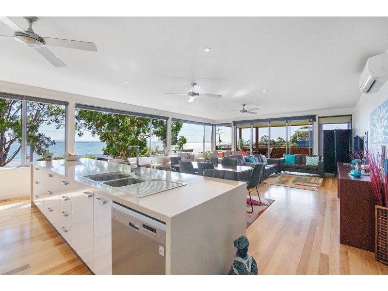 176 Bay Road, Eagle Point VIC 3878