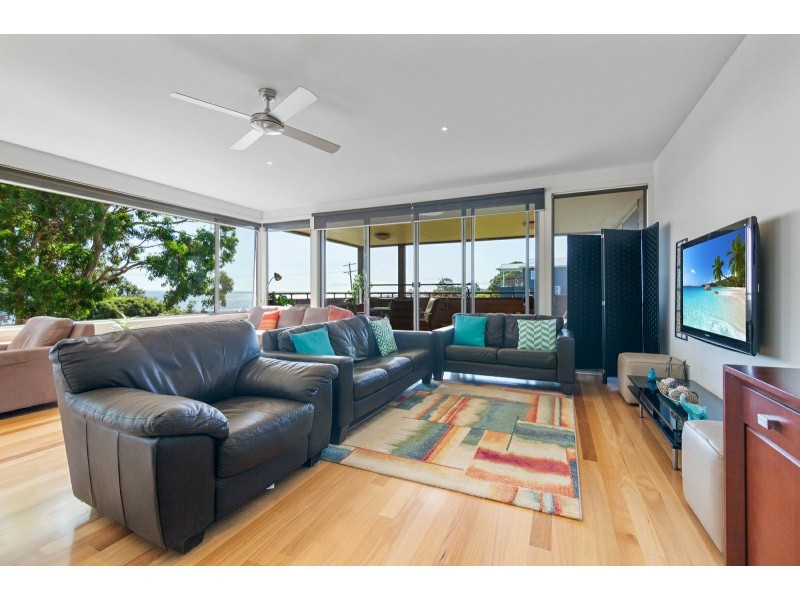 176 Bay Road, Eagle Point VIC 3878