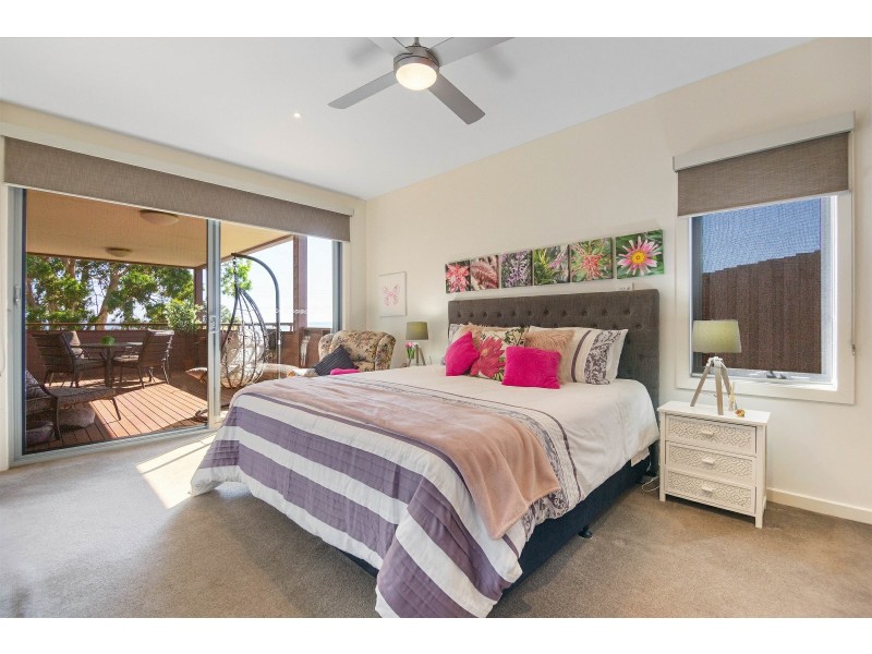 176 Bay Road, Eagle Point VIC 3878