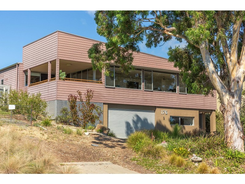 176 Bay Road, Eagle Point VIC 3878